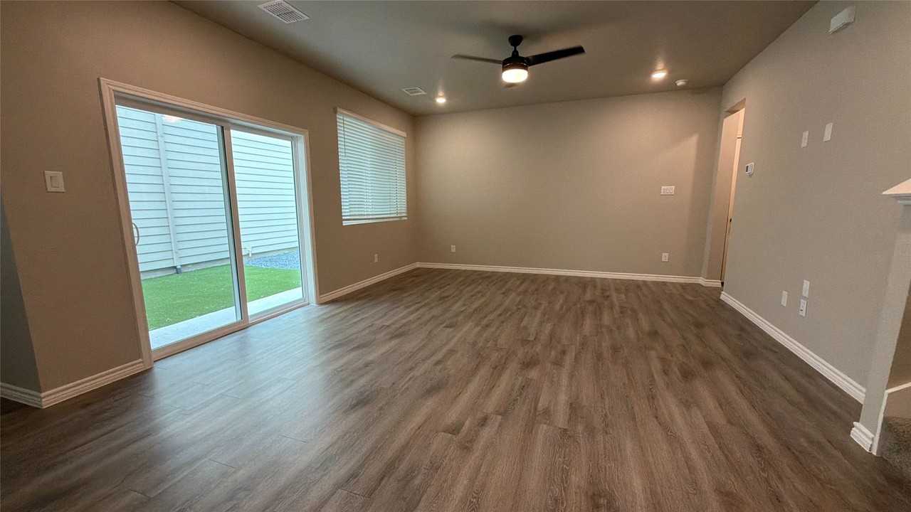 2029 Woodlawn Way #85 - Photo 5 of 15