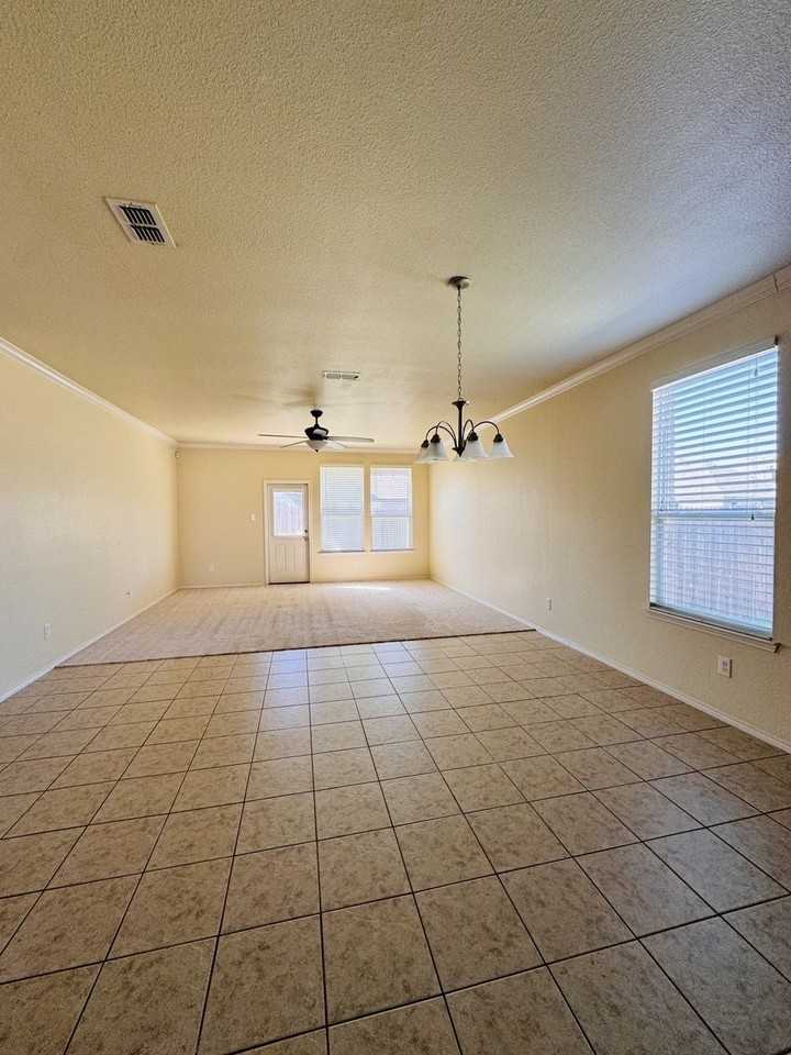 429 Mariscal Pl - Photo 6 of 14