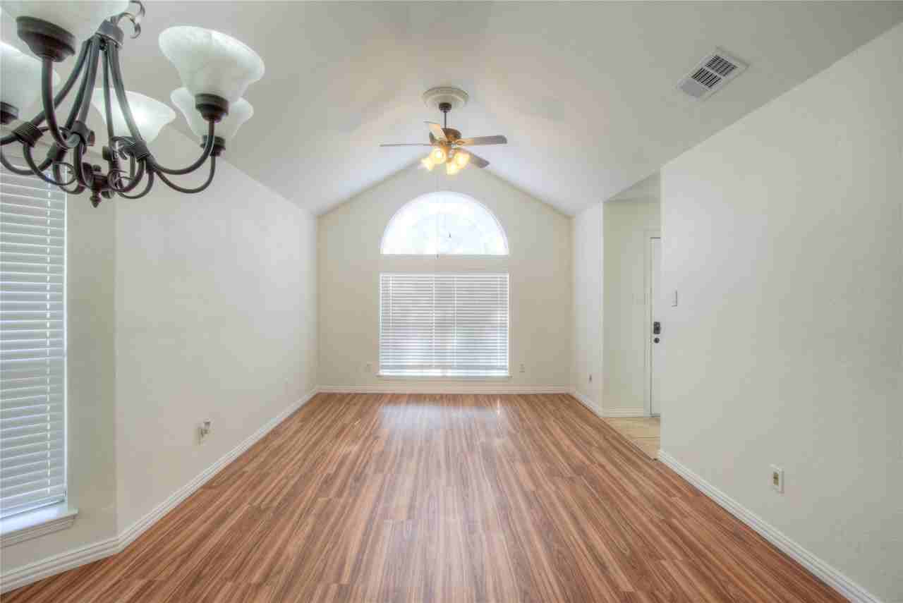 18243 Justice Ln - Photo 2 of 23