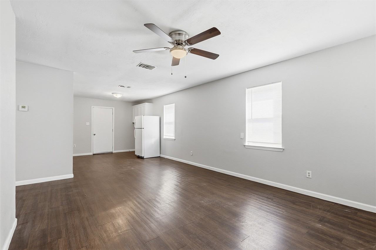 217 Joyce St #B - Photo 5 of 19
