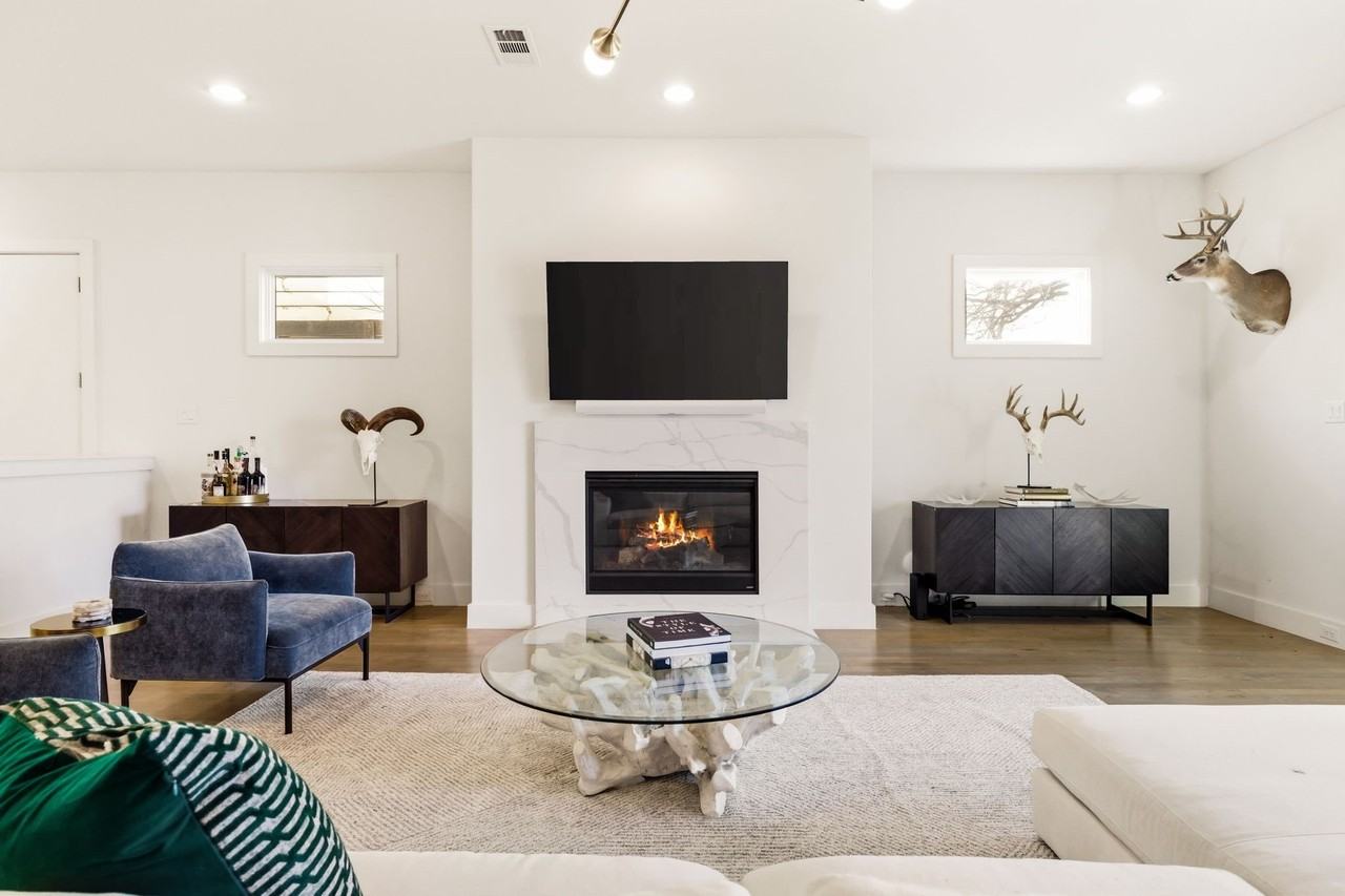 4827 Newmore Ave - Photo 6 of 40