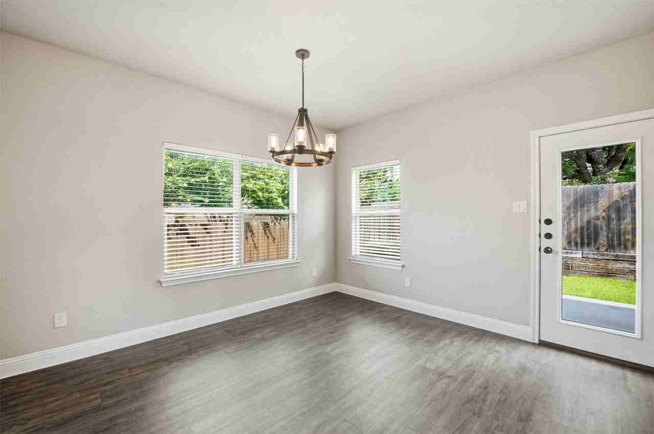 809 Jameson St - Photo 7 of 26