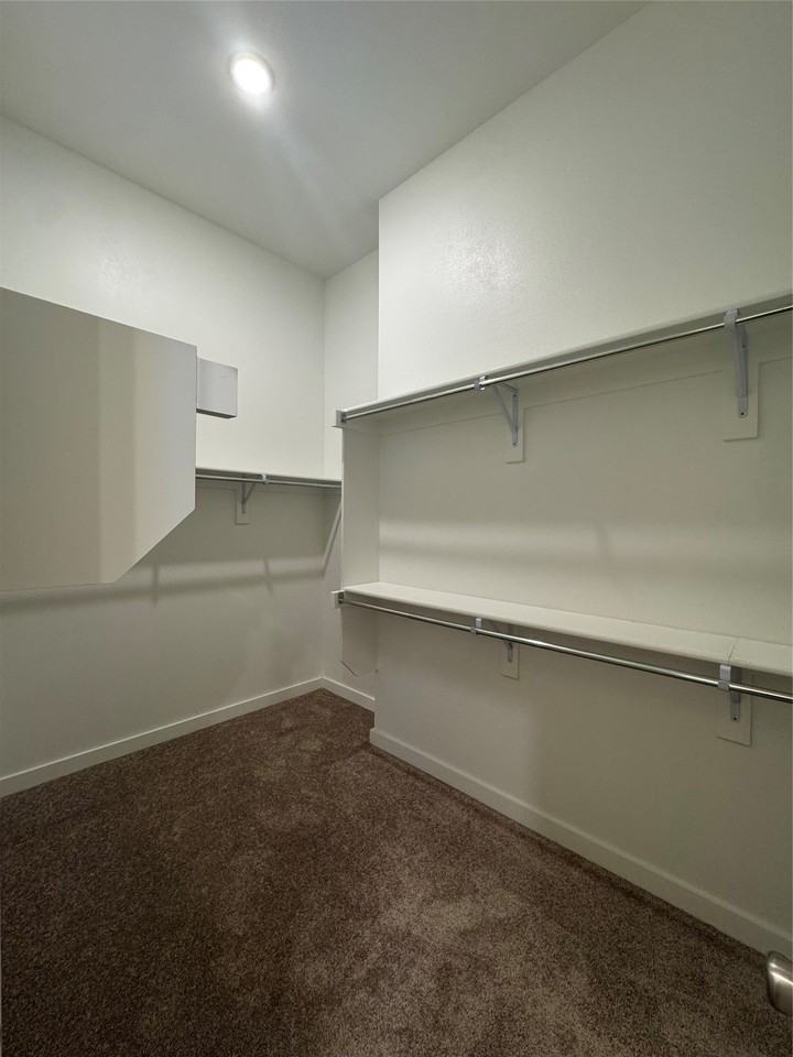 504 Evergreen Rd - Photo 5 of 24