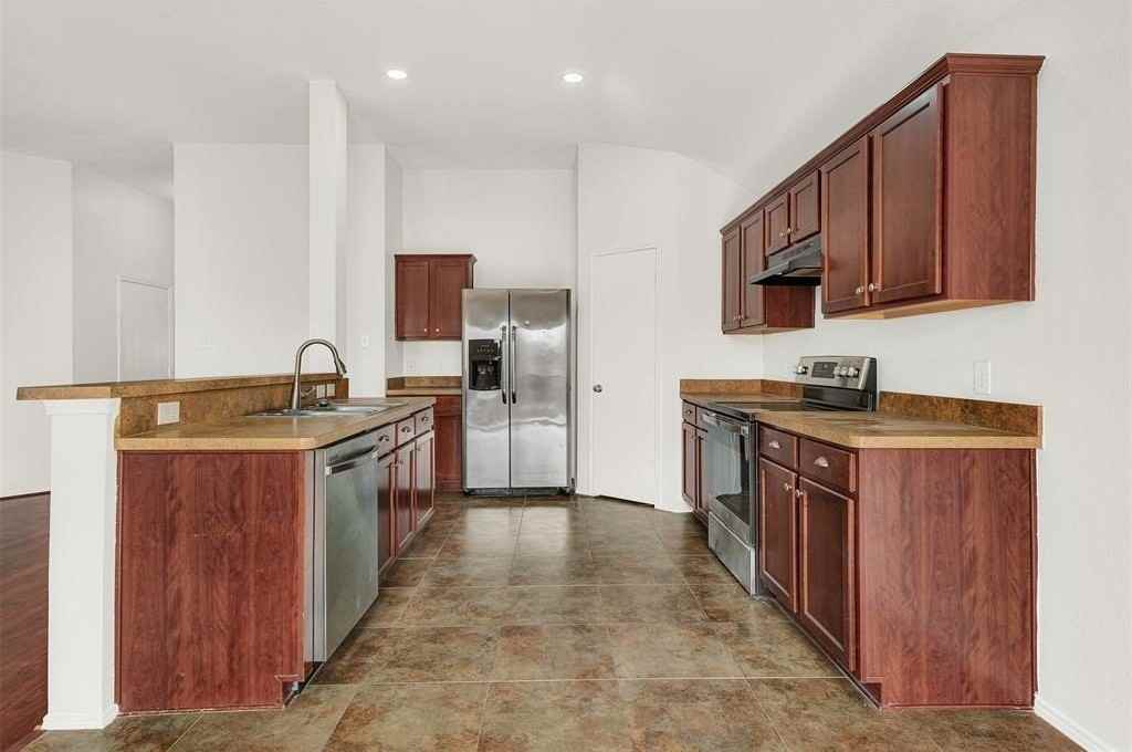 4204 Enchanted Rock Ln - Photo 2 of 13