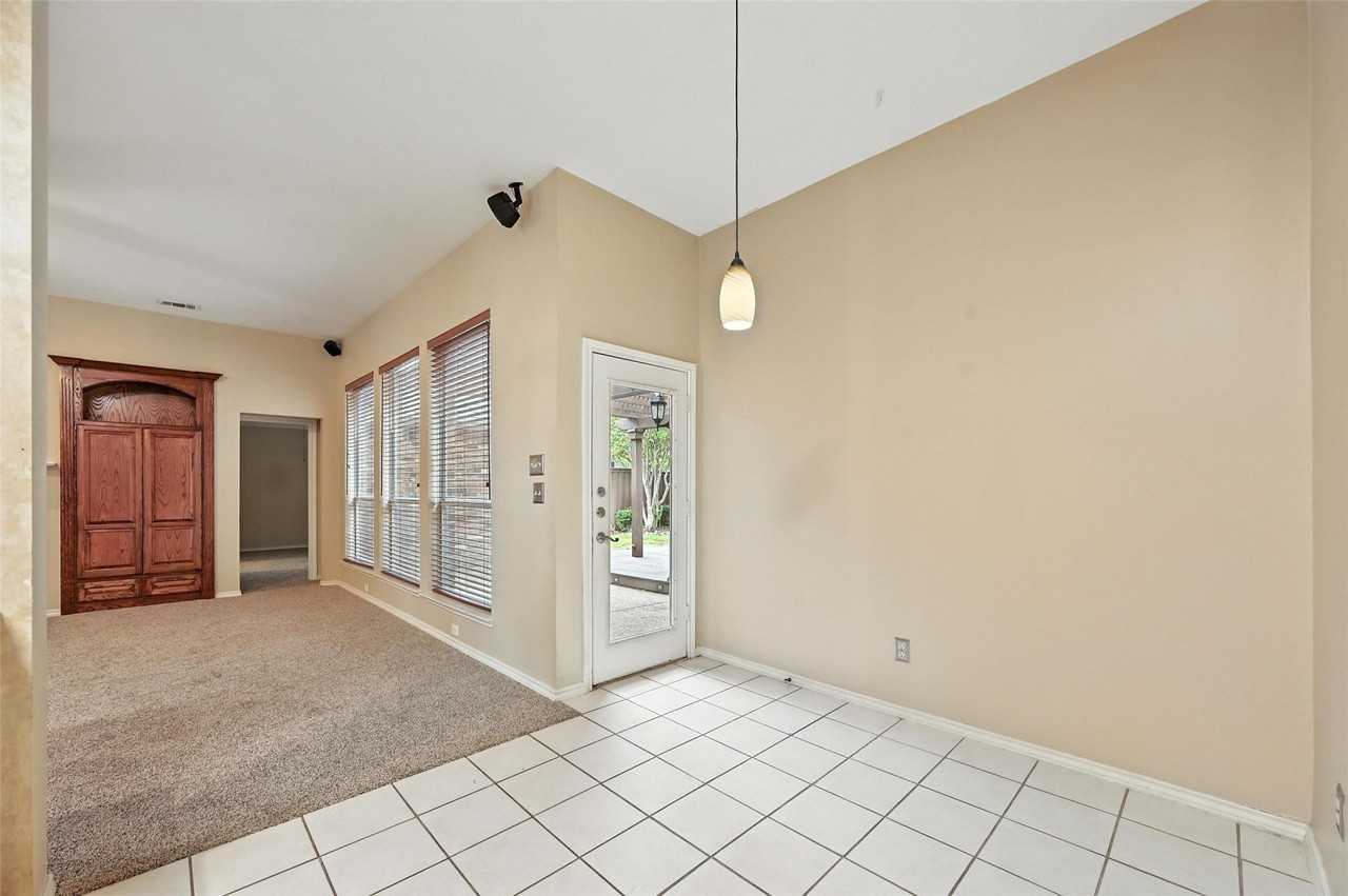 2504 Indian Paint Dr - Photo 6 of 26