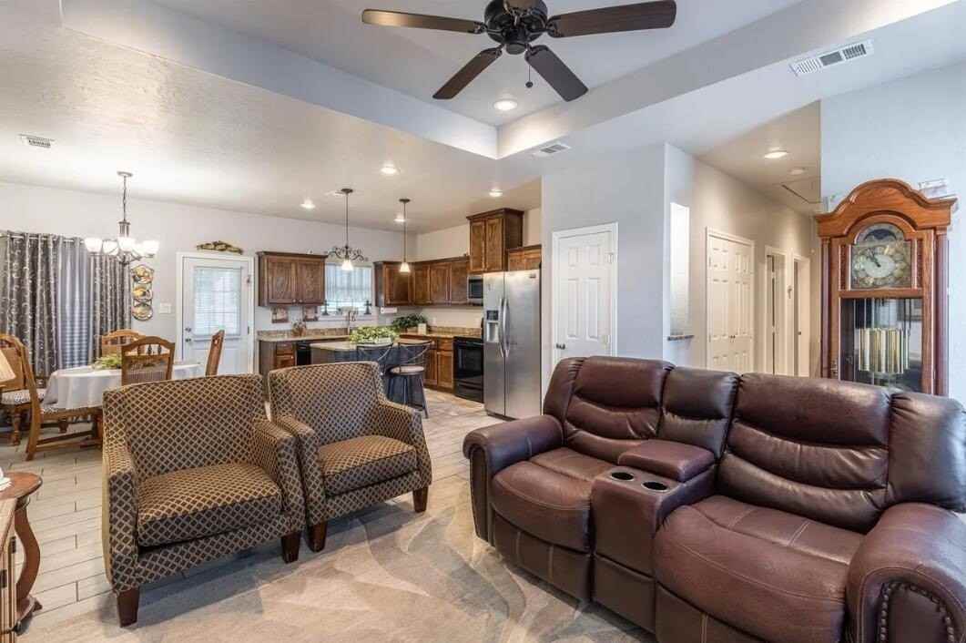 4812 Jefferson St - Photo 3 of 20