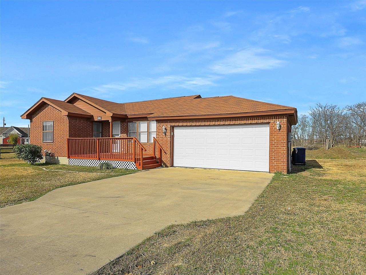 707 Doris Ln - Photo 3 of 25