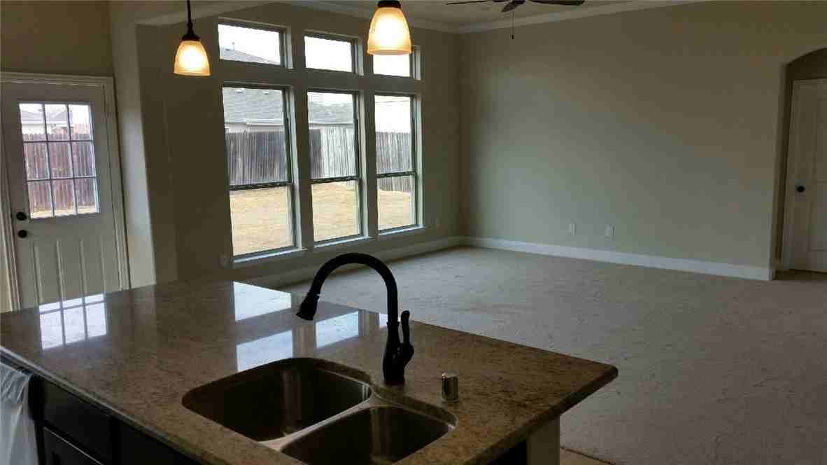 1416 Swan Ridge Dr - Photo 2 of 7