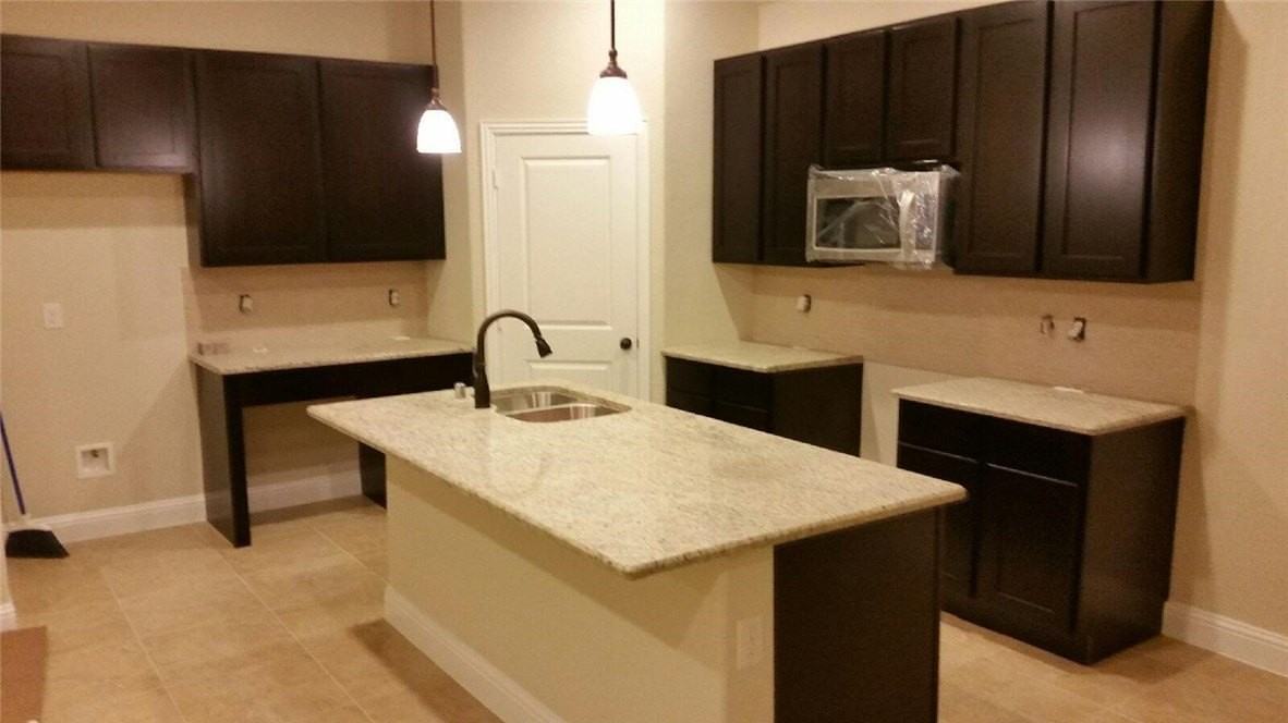 1416 Swan Ridge Dr - Photo 3 of 7