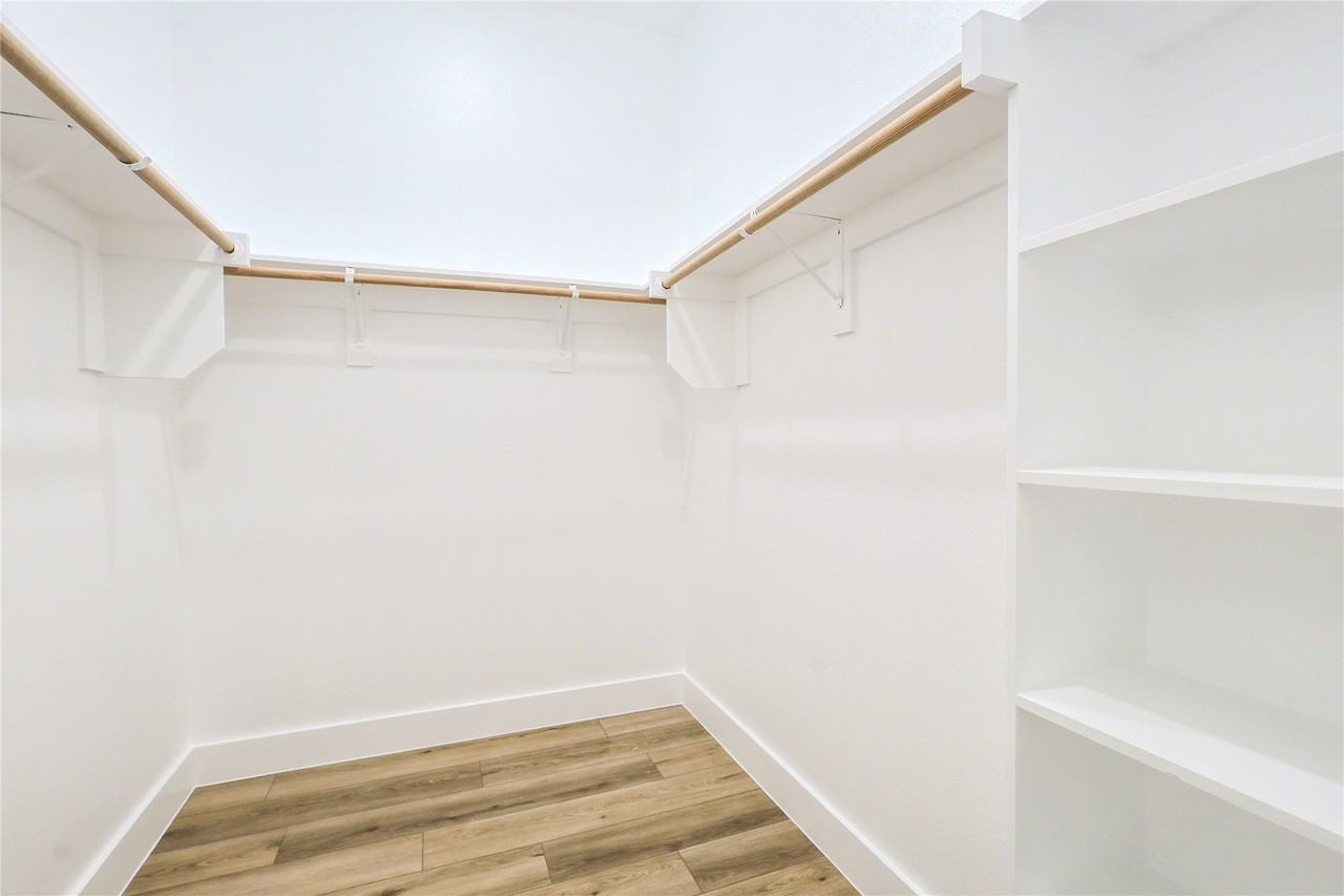 609 N Getzendaner St - Photo 7 of 19