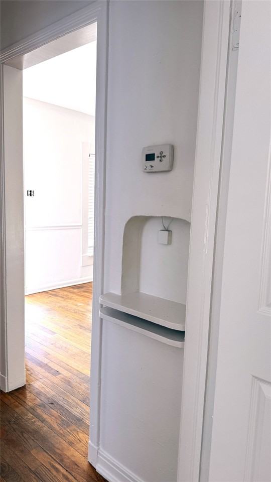 1219 W Avenue F - Photo 3 of 9