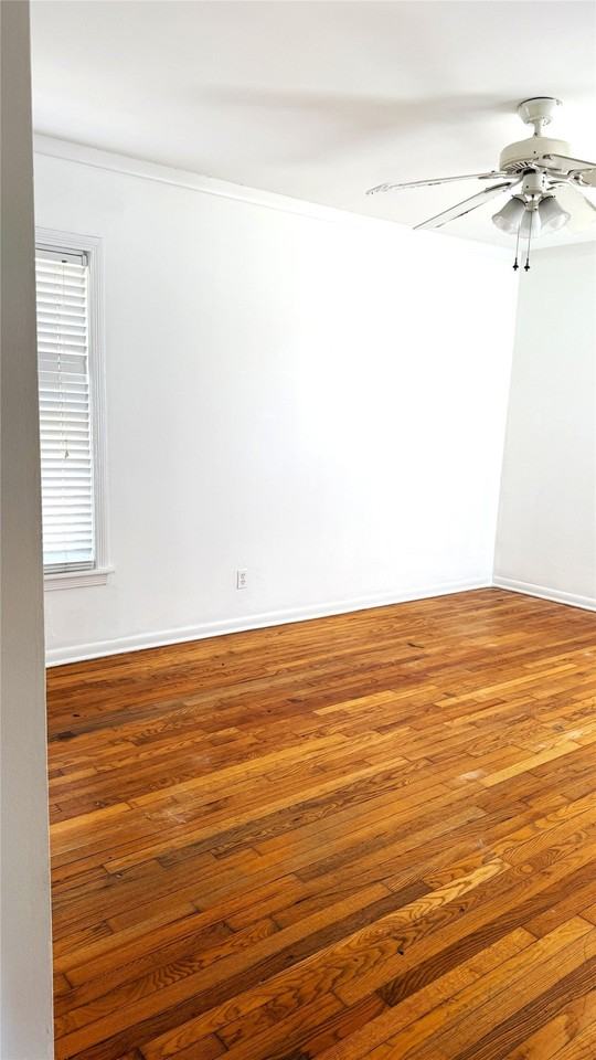 1219 W Avenue F - Photo 6 of 9