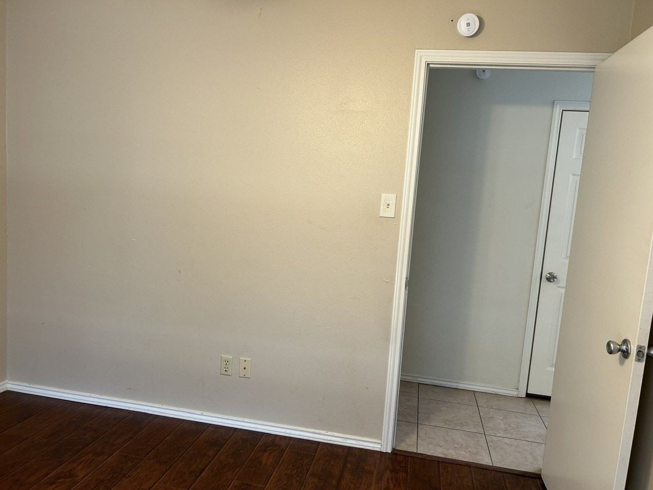 1125 Glyndon Dr - Photo 7 of 17