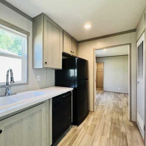 172 Teasley Ln - Photo 7 of 25