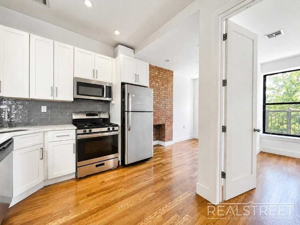 94 Lewis Ave #1 - Photo 3 of 11
