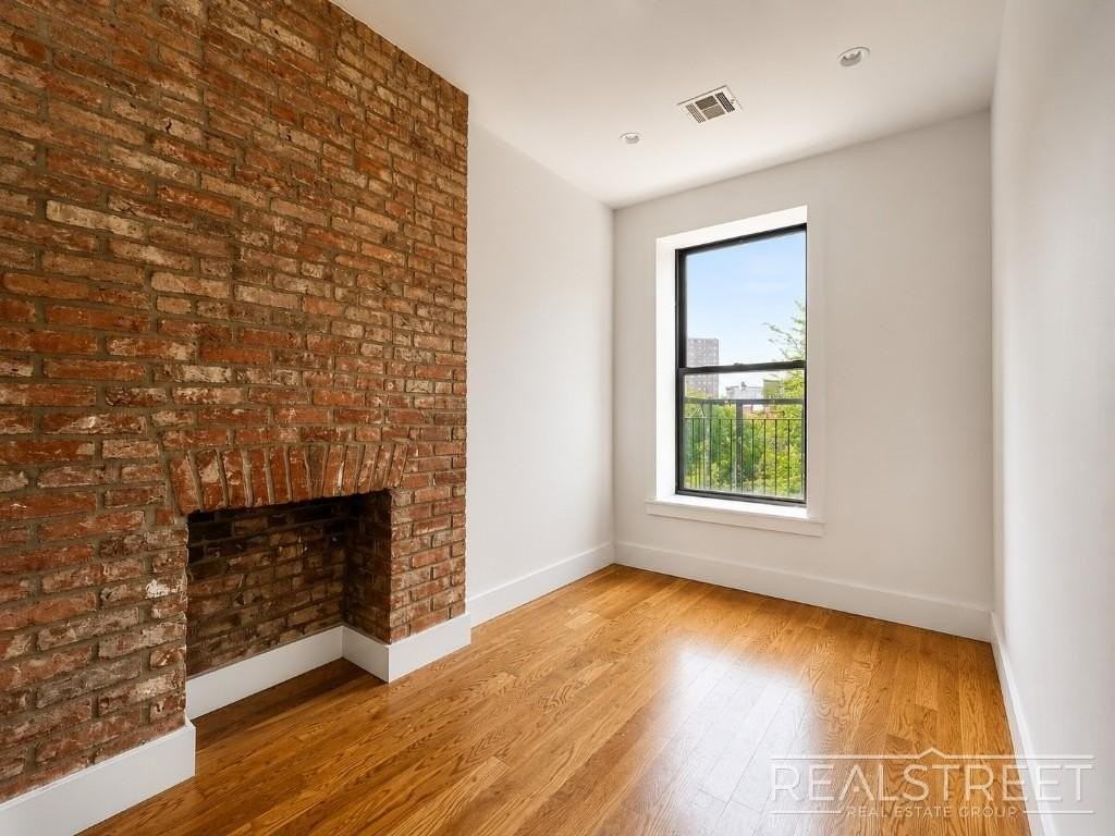 94 Lewis Ave #1 - Photo 4 of 11
