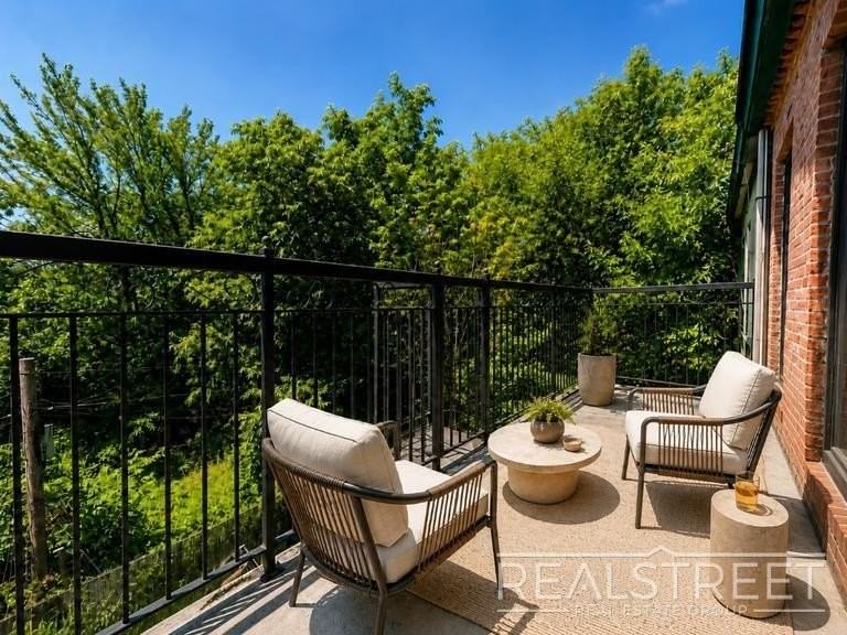 94 Lewis Ave #1 - Photo 6 of 11