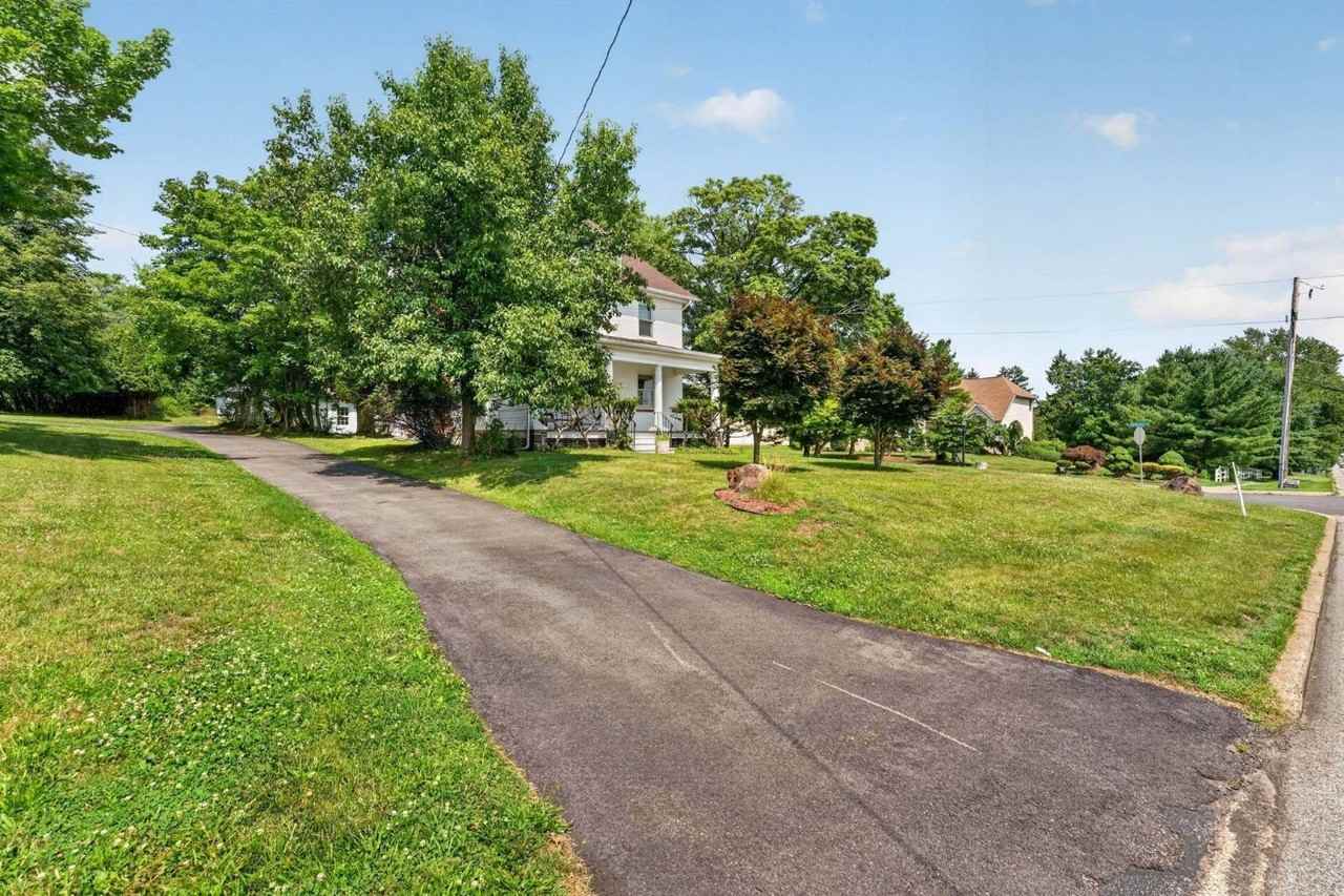 1715 Skippack Pike - Photo 2 of 35