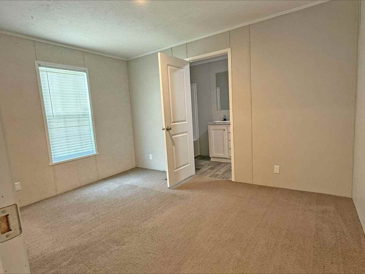 604 W 9th St Trlr B #604B9 - Photo 3 of 10