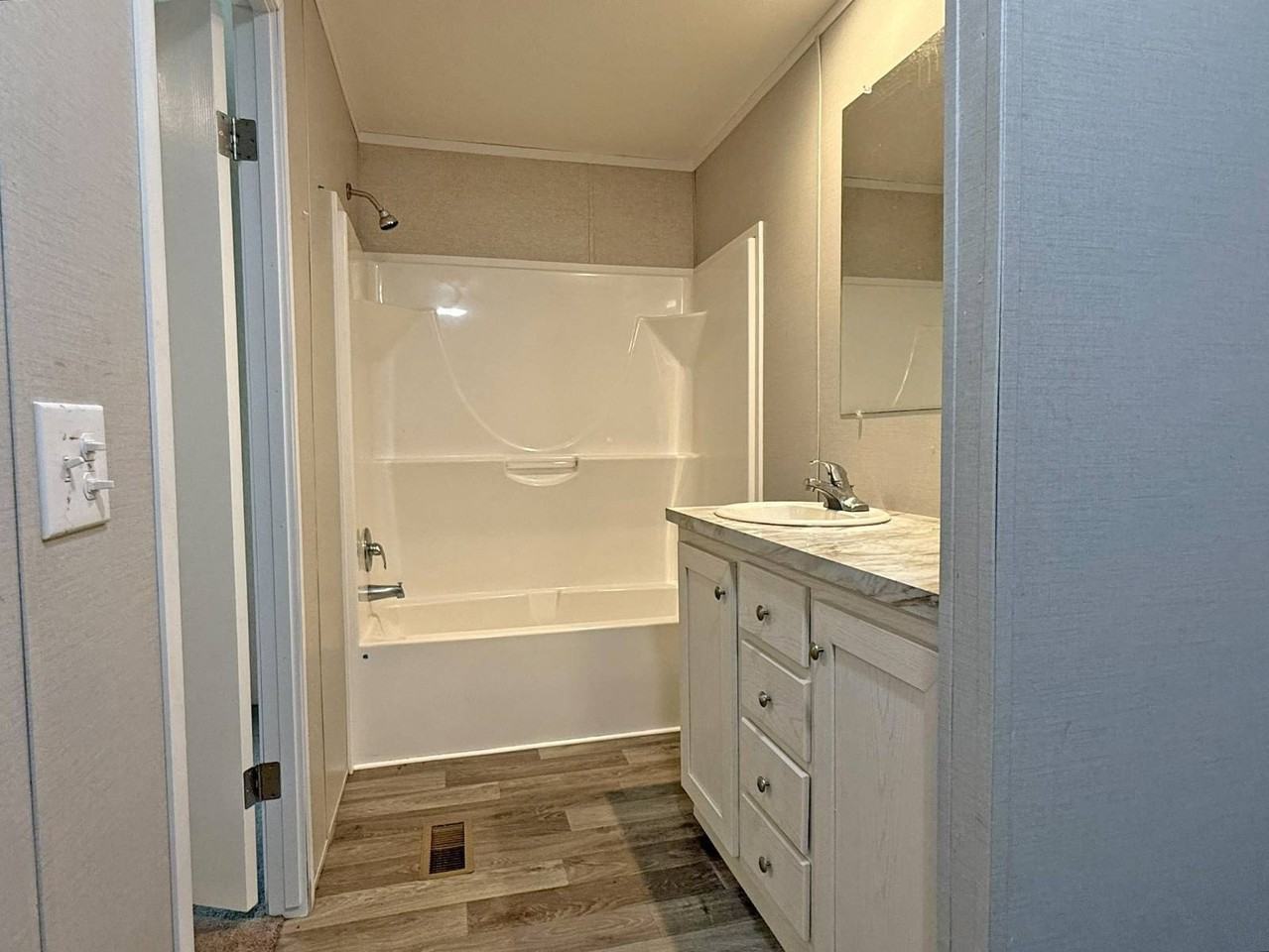 604 W 9th St Trlr B #604B9 - Photo 4 of 10