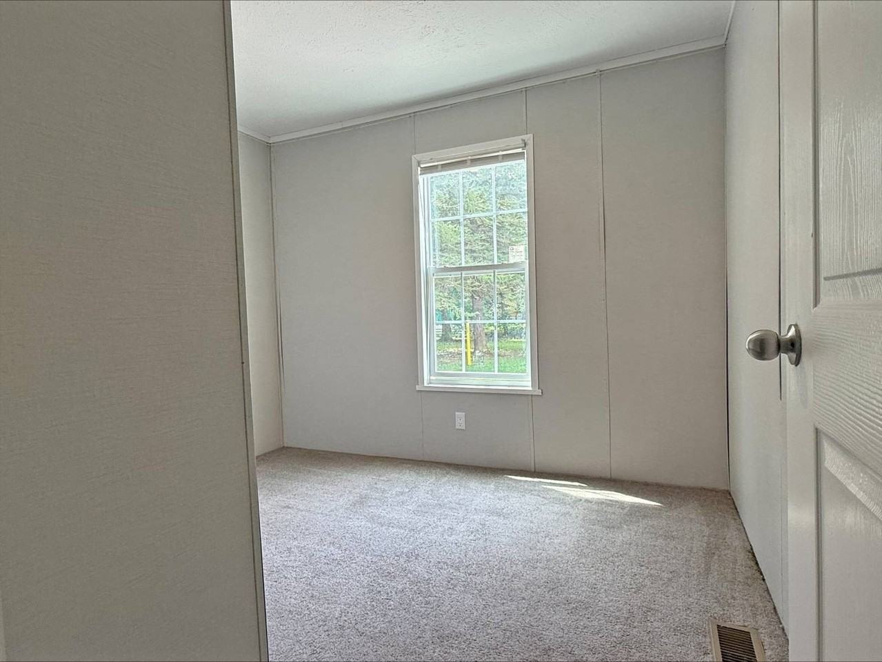604 W 9th St Trlr B #604B9 - Photo 7 of 10