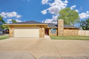 18504 Laurel Oak Dr - Photo 1 of 1