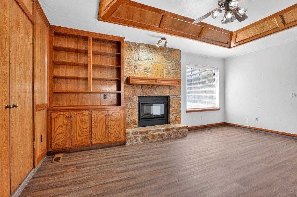 18504 Laurel Oak Dr - Photo 6 of 28
