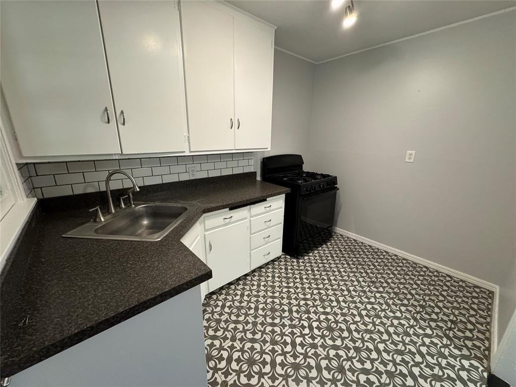 3105 W Park Pl - Photo 7 of 16