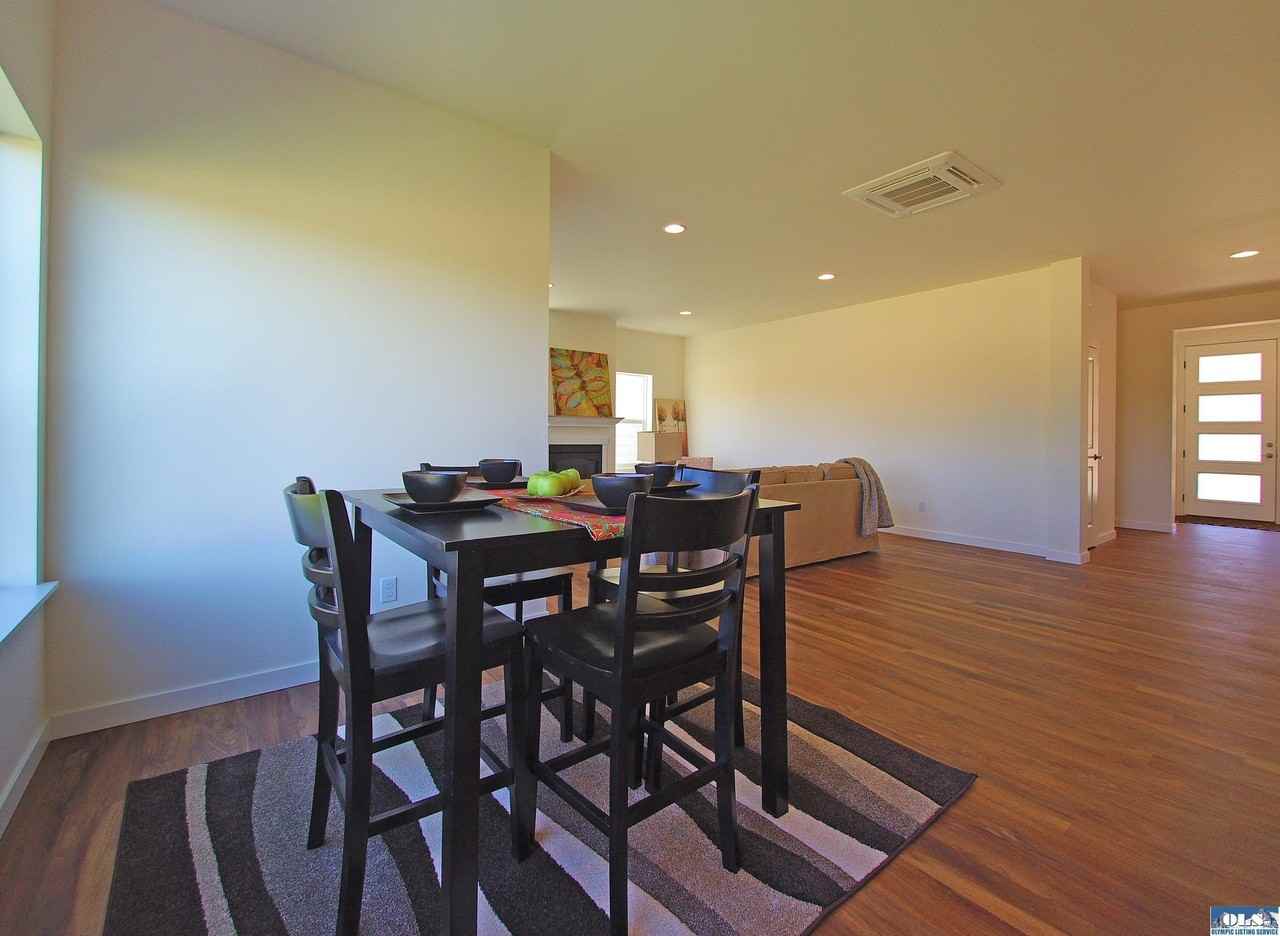 1406 Morning Ct - Photo 4 of 25
