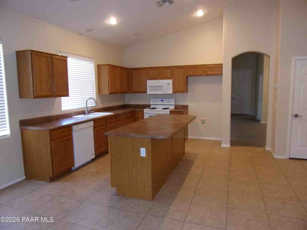 7612 E Dusty Boot Rd - Photo 5 of 11