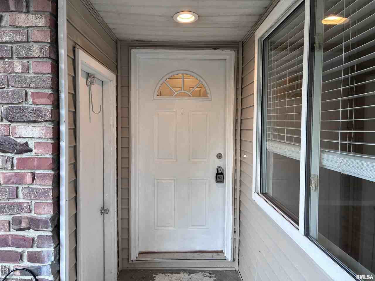 30 Sundowner Ln - Photo 2 of 13