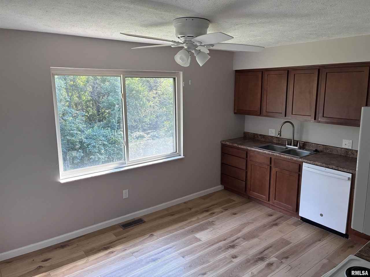 30 Sundowner Ln - Photo 5 of 13