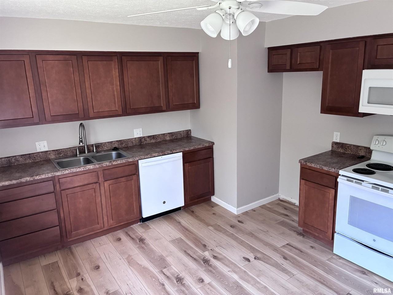 30 Sundowner Ln - Photo 6 of 13