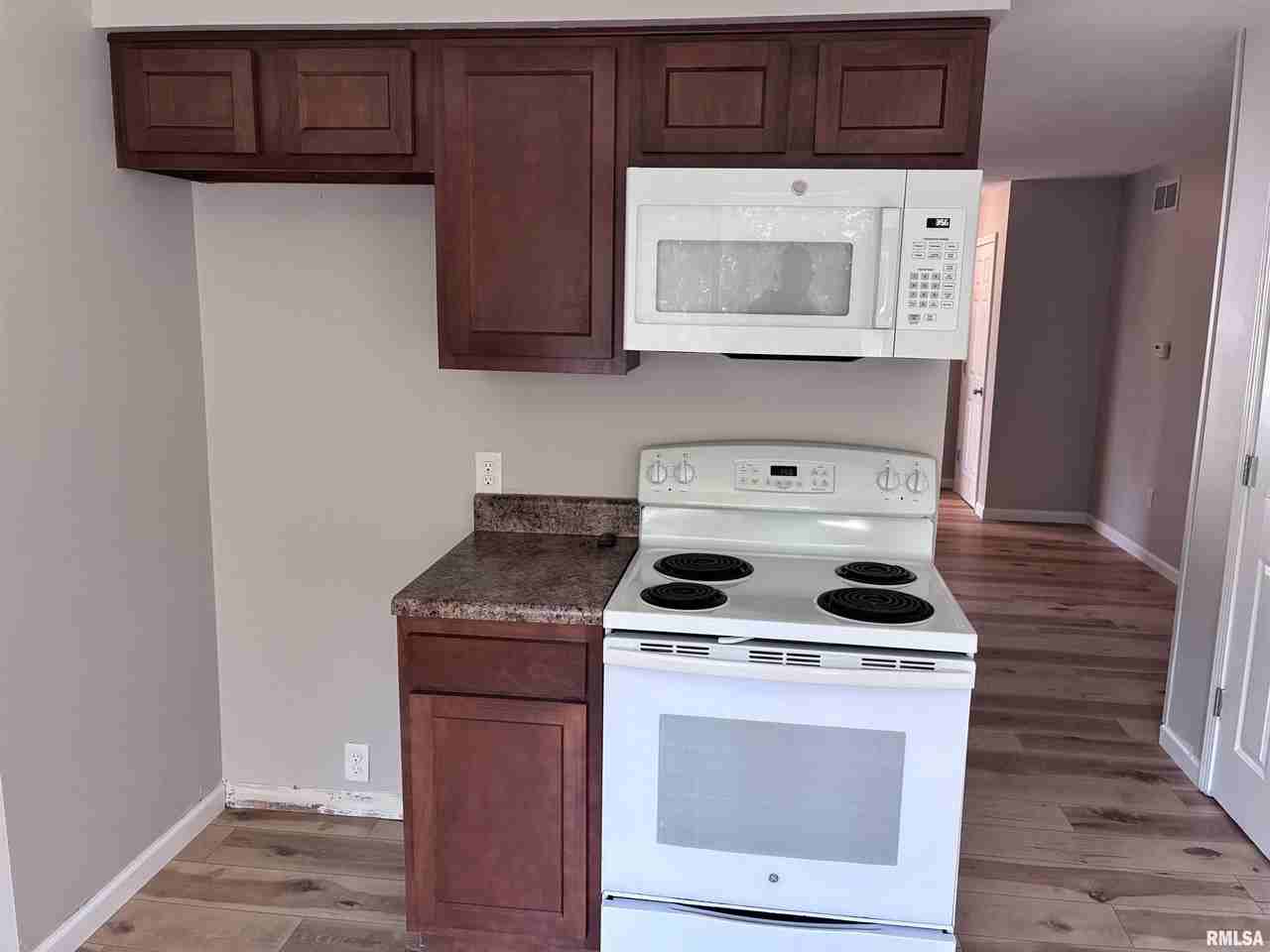 30 Sundowner Ln - Photo 7 of 13