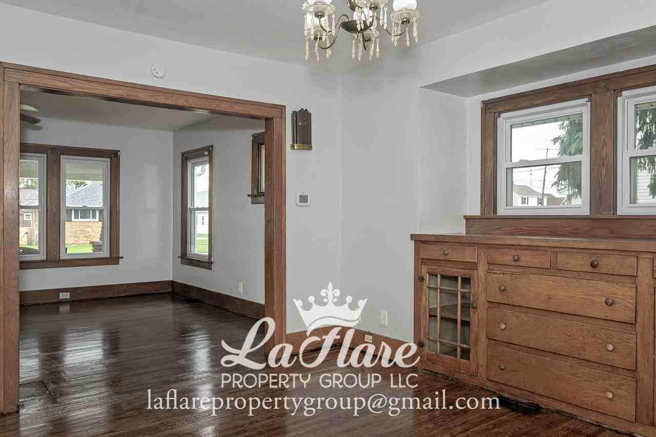 2712 106th St #1 - Photo 6 of 20