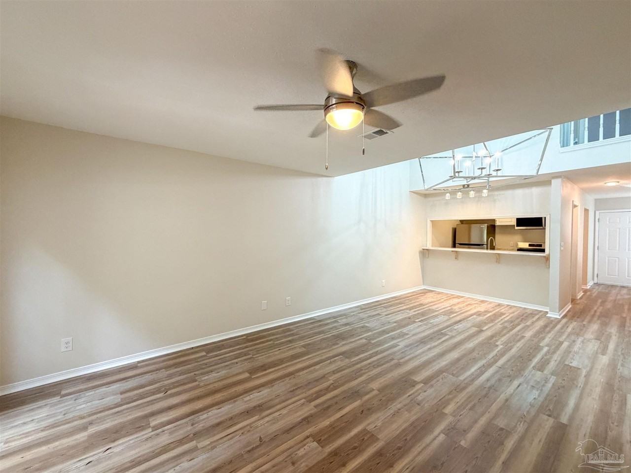 4221 Brookside Dr - Photo 3 of 22