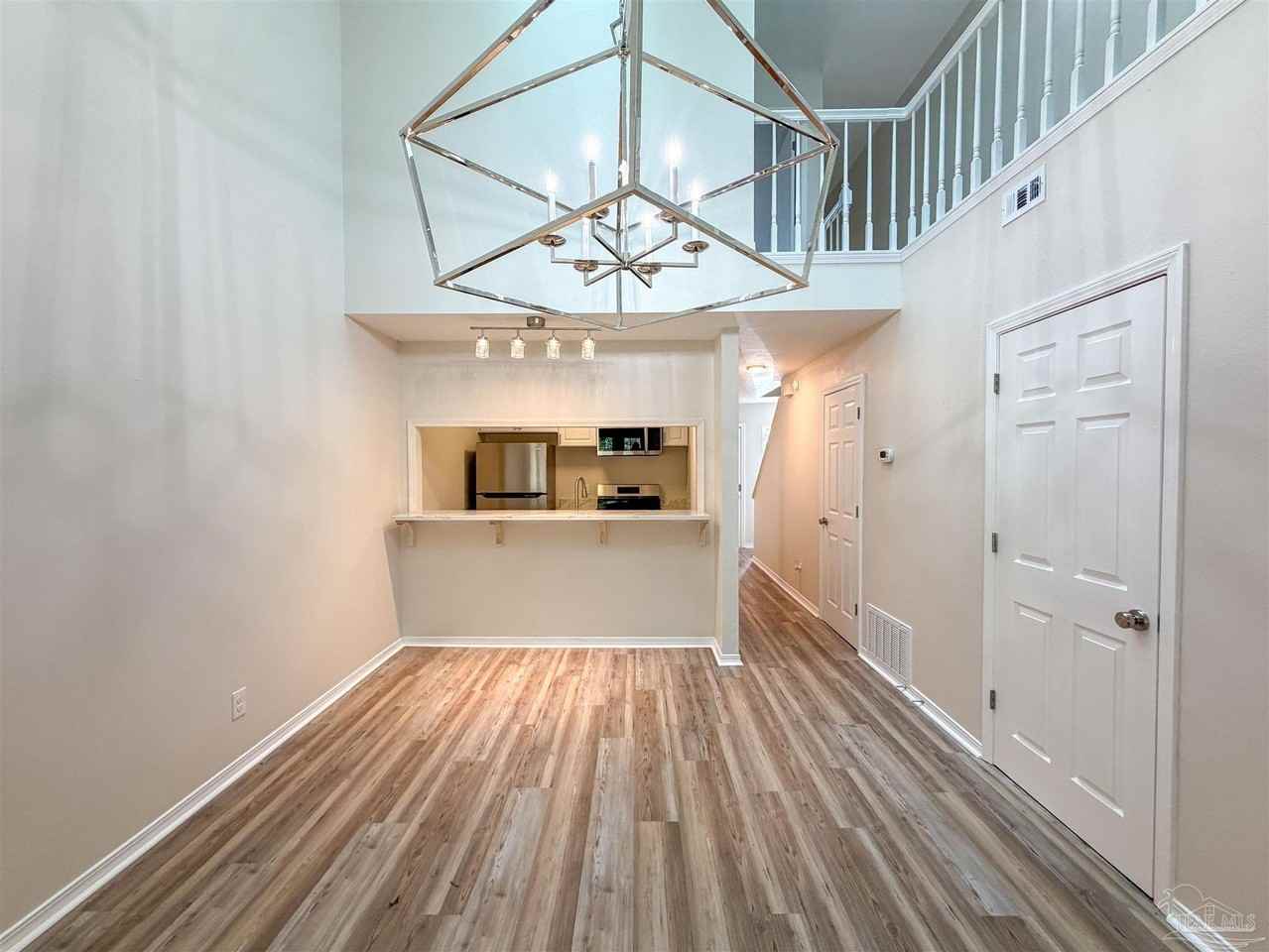 4221 Brookside Dr - Photo 4 of 22