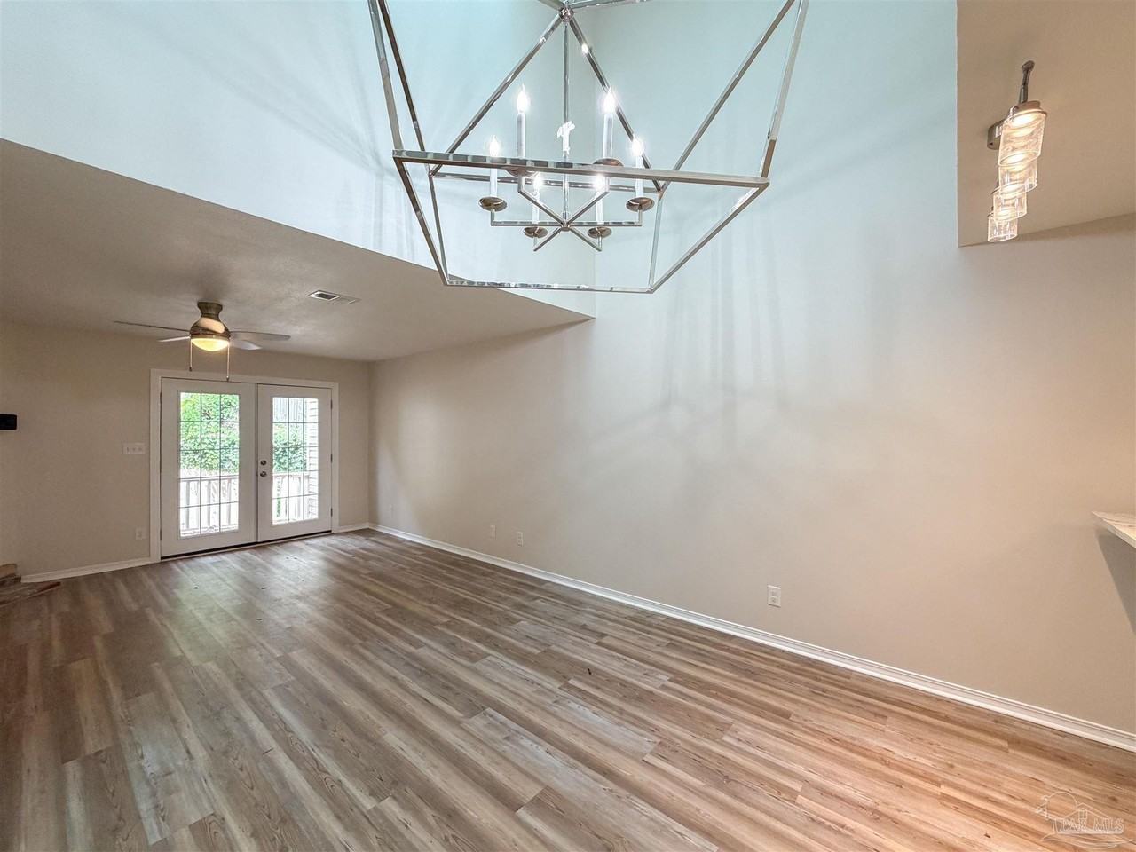 4221 Brookside Dr - Photo 5 of 22