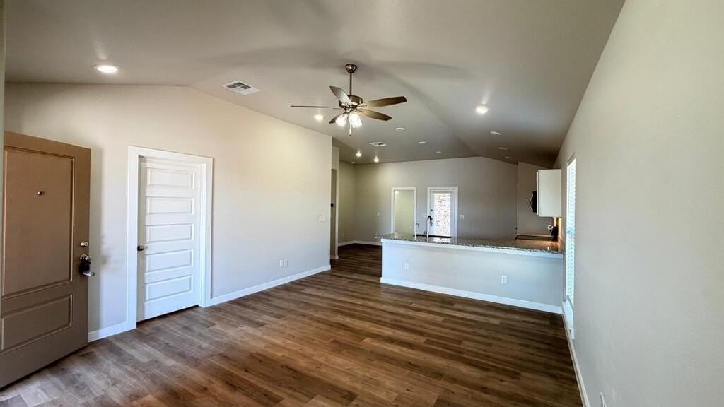 6009 Monahans Rd - Photo 3 of 28