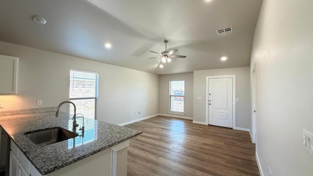 6009 Monahans Rd - Photo 4 of 28