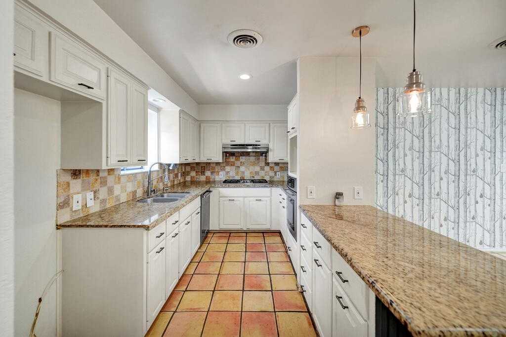 4201 Arroyo Dr - Photo 4 of 35