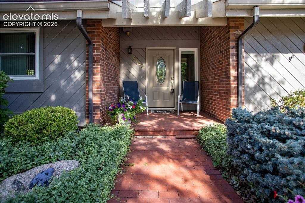 2760 Fox Grove Ct - Photo 7 of 45