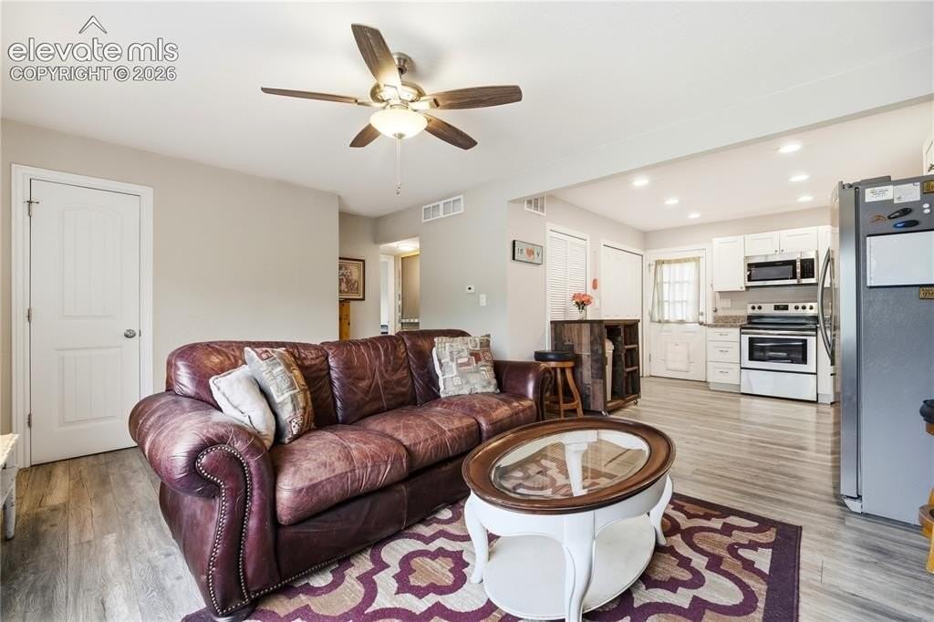 1919 S Franklin Ave - Photo 4 of 22