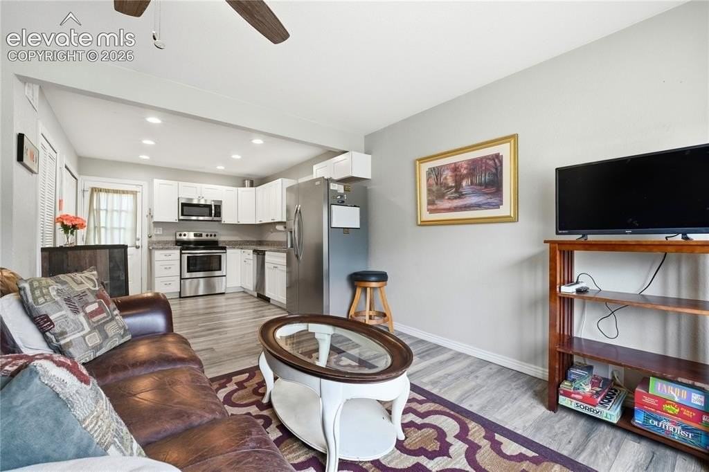 1919 S Franklin Ave - Photo 5 of 22