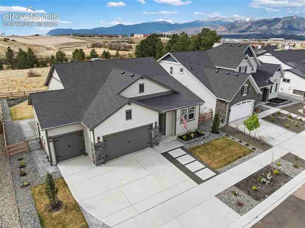 2131 Seaglass St - Photo 3 of 47