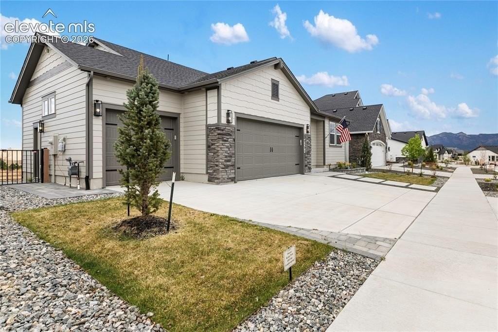2131 Seaglass St - Photo 4 of 47