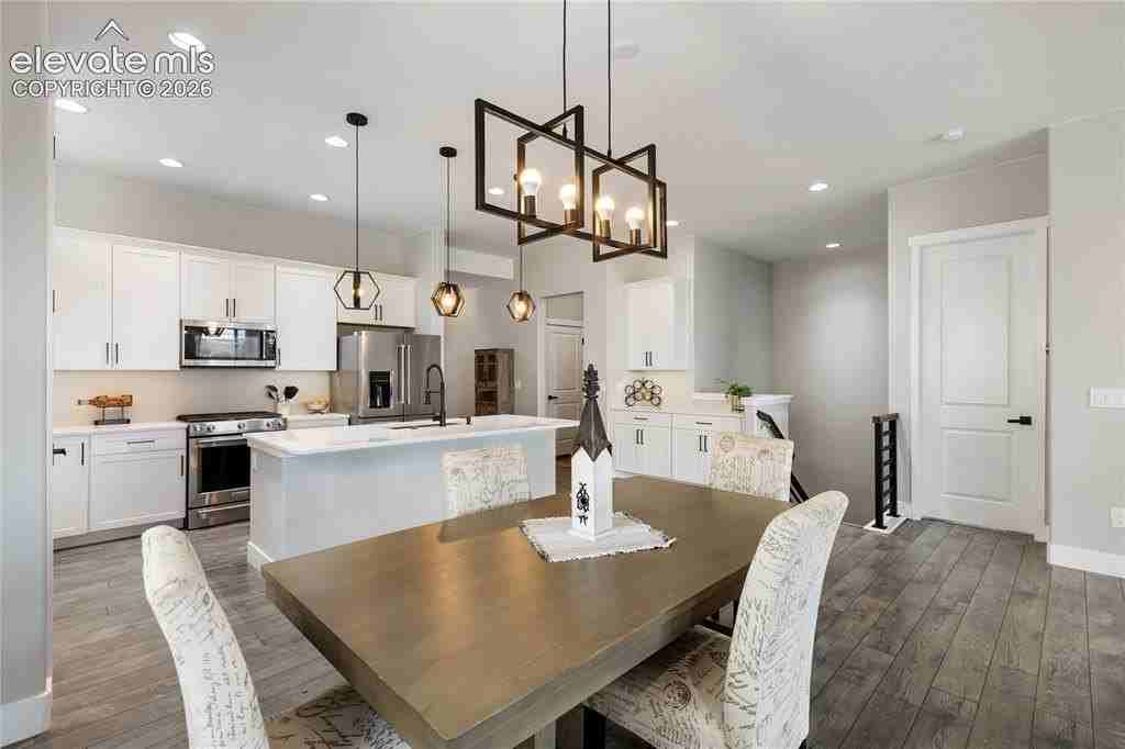 2131 Seaglass St - Photo 7 of 47
