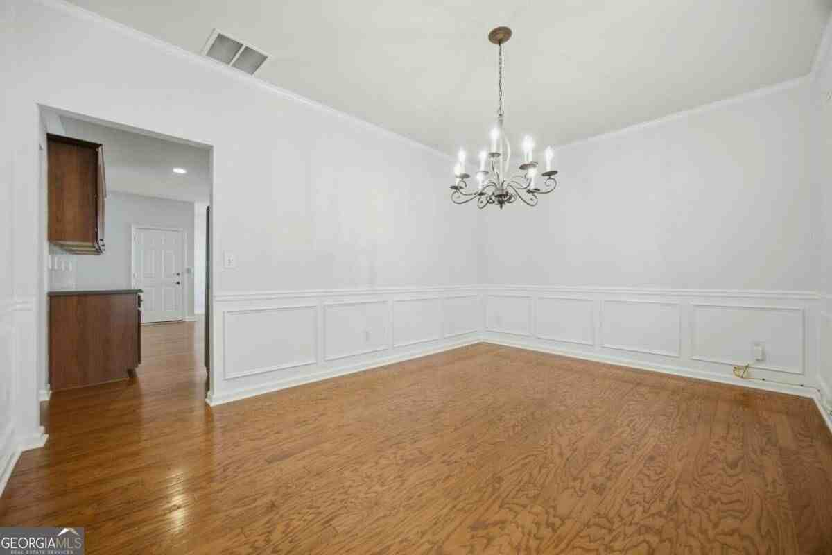 1851 Brighton Blvd Se - Photo 6 of 41