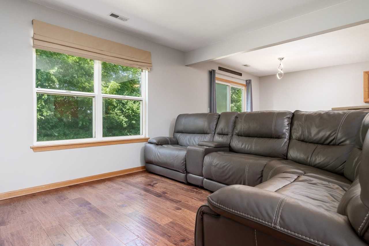 9006 Leicester Way - Photo 6 of 28