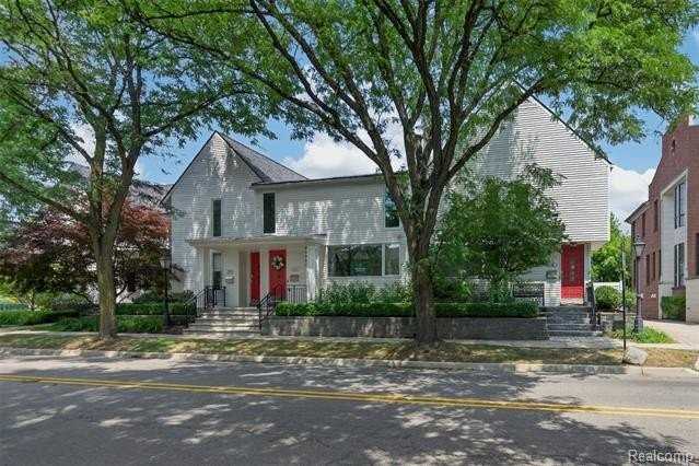 350 W Brown St